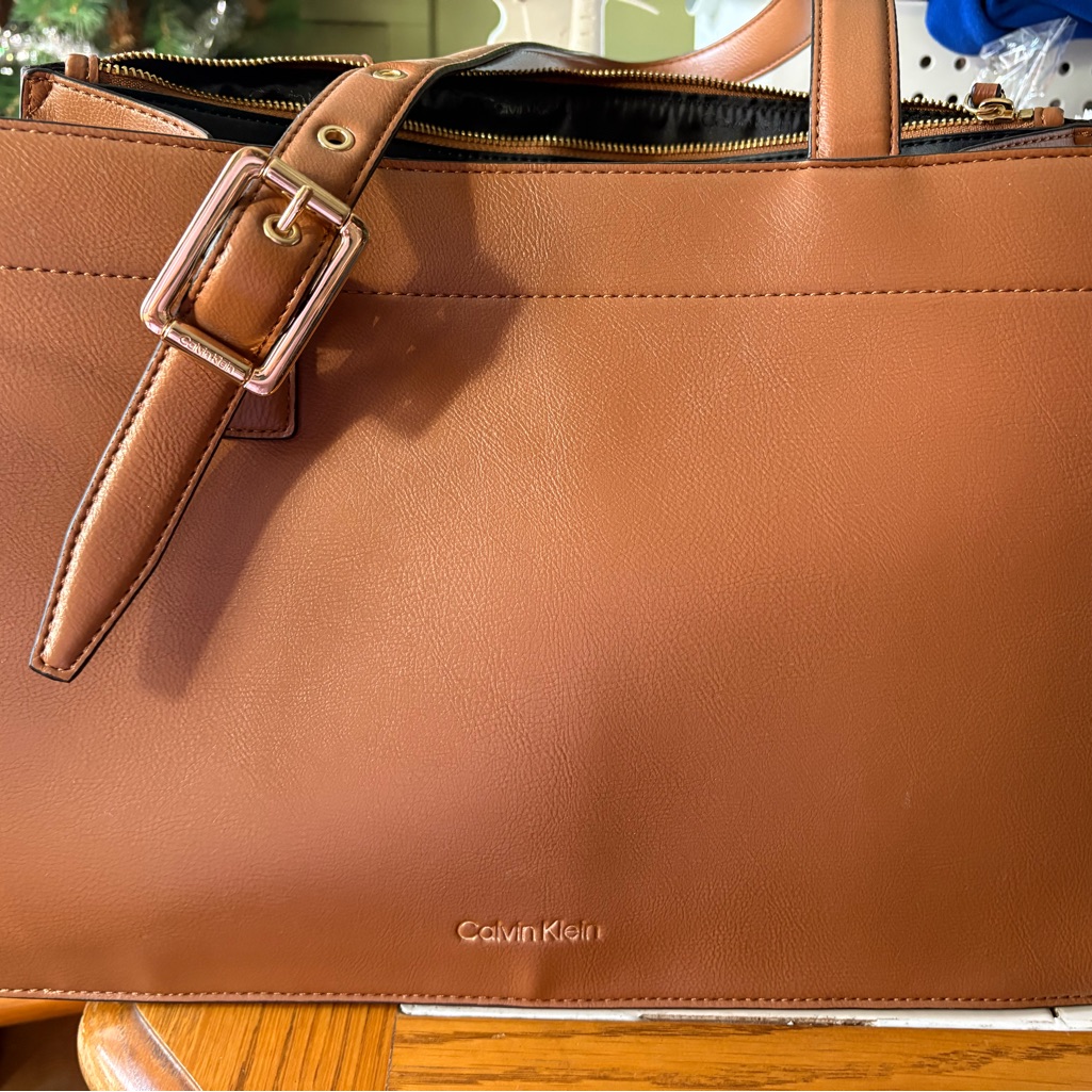 Calvin Klein Tan Leather Teacher Tote. Free Shoulder Strap! Electronic Pocket